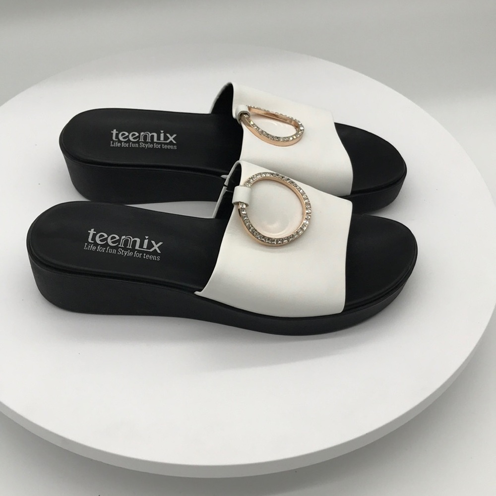 Teemix Womens  Black and White Slide Sandals size 6 US